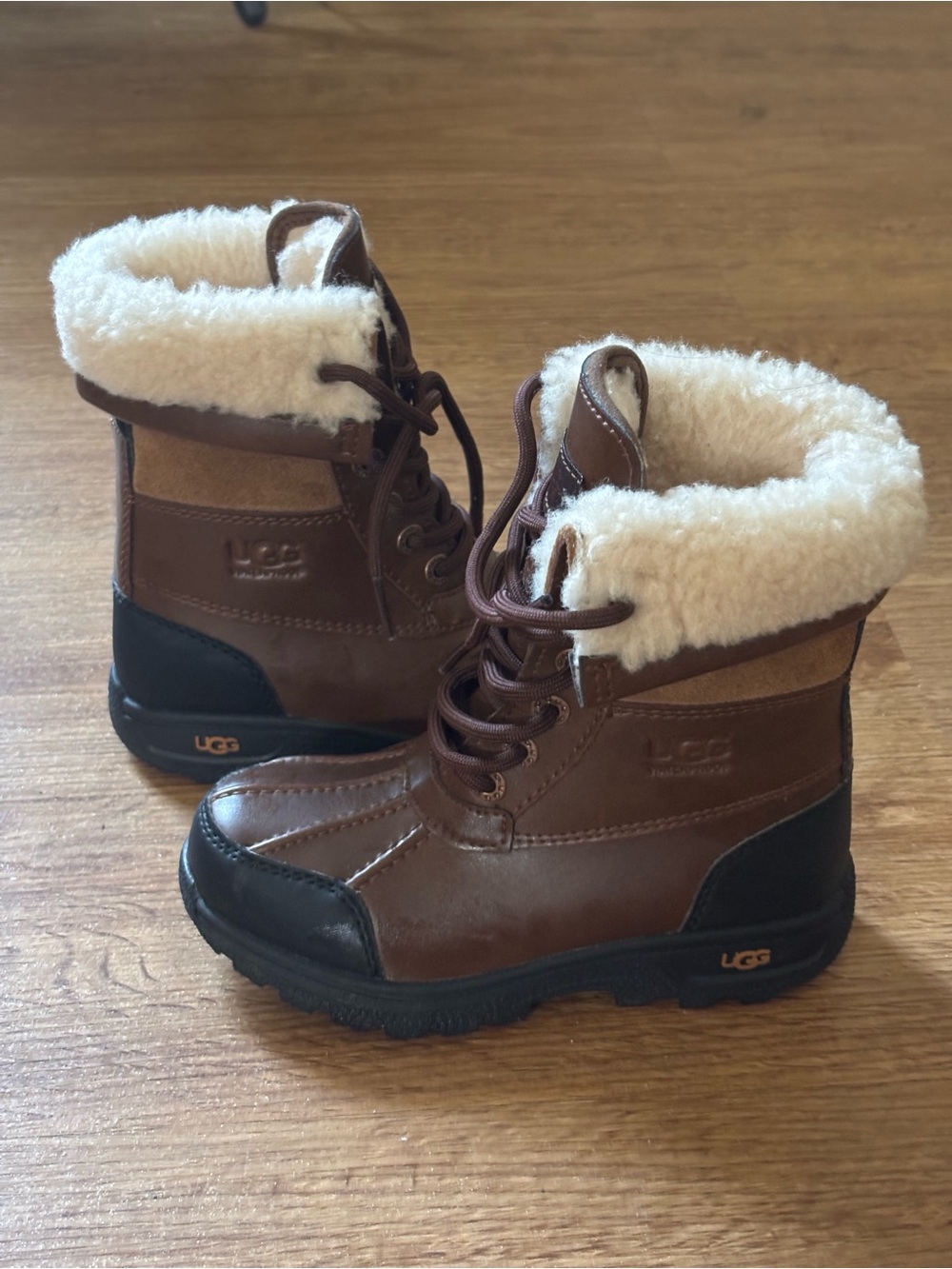 NWOT Ugg Brown Waterproof Boot for Toddlers